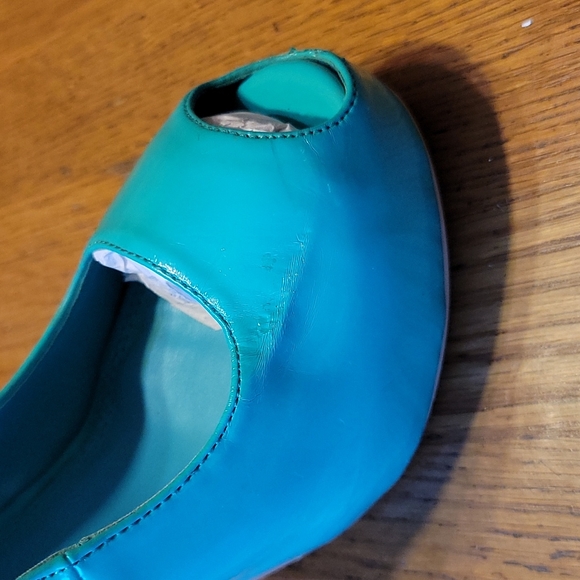 Shoedazzle sz 6 teal heels - Picture 5 of 6